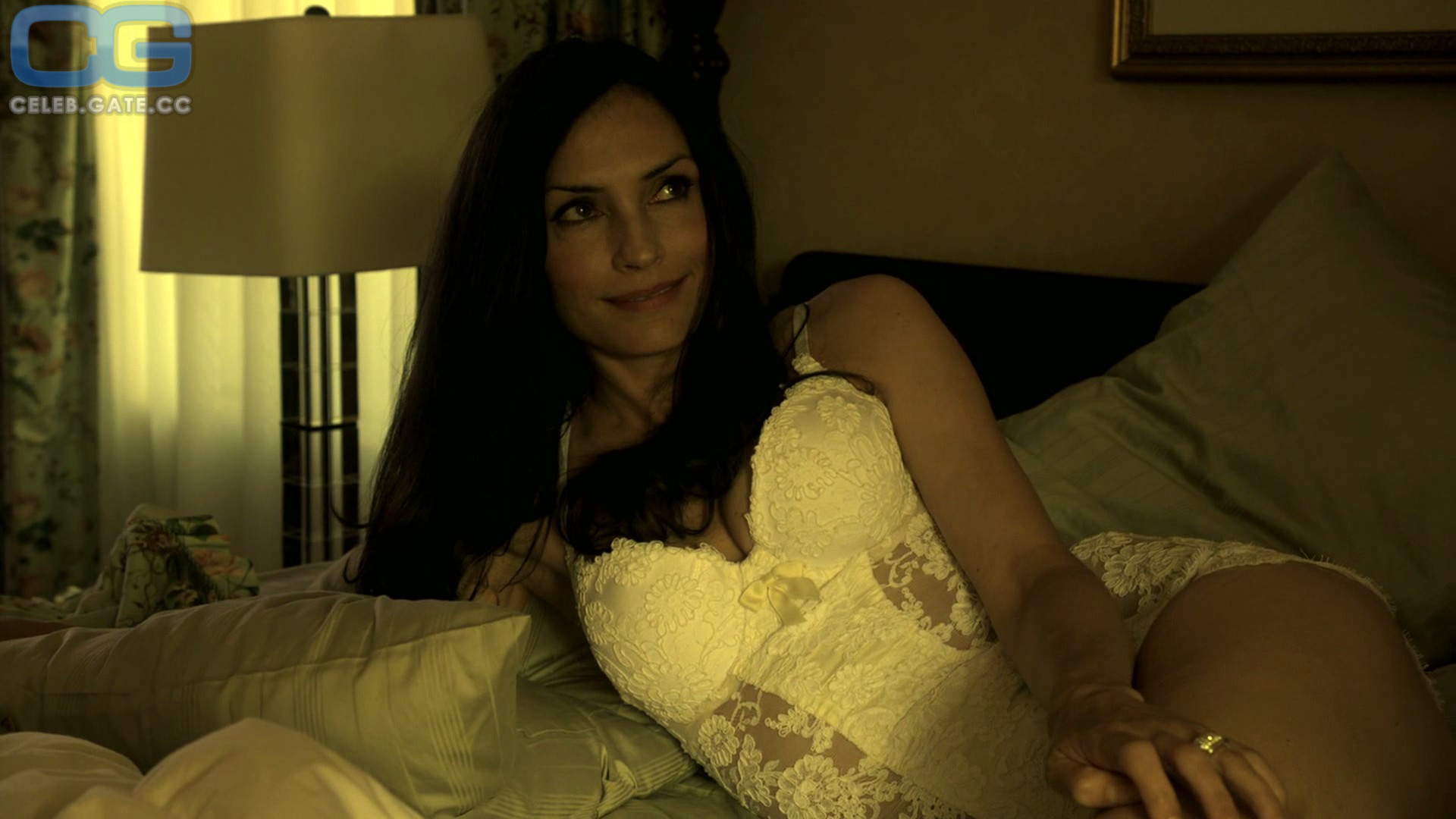 Famke Janssen koerper