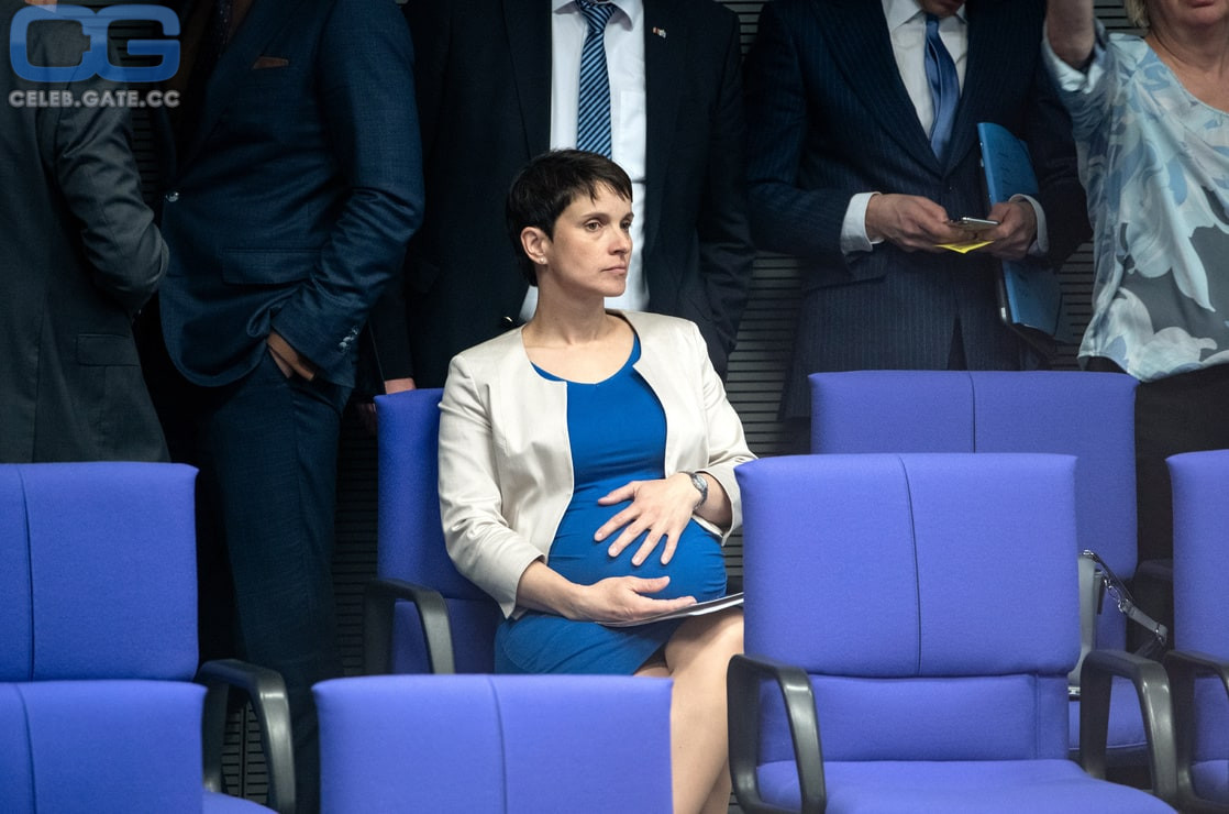 Frauke Petry upskirt