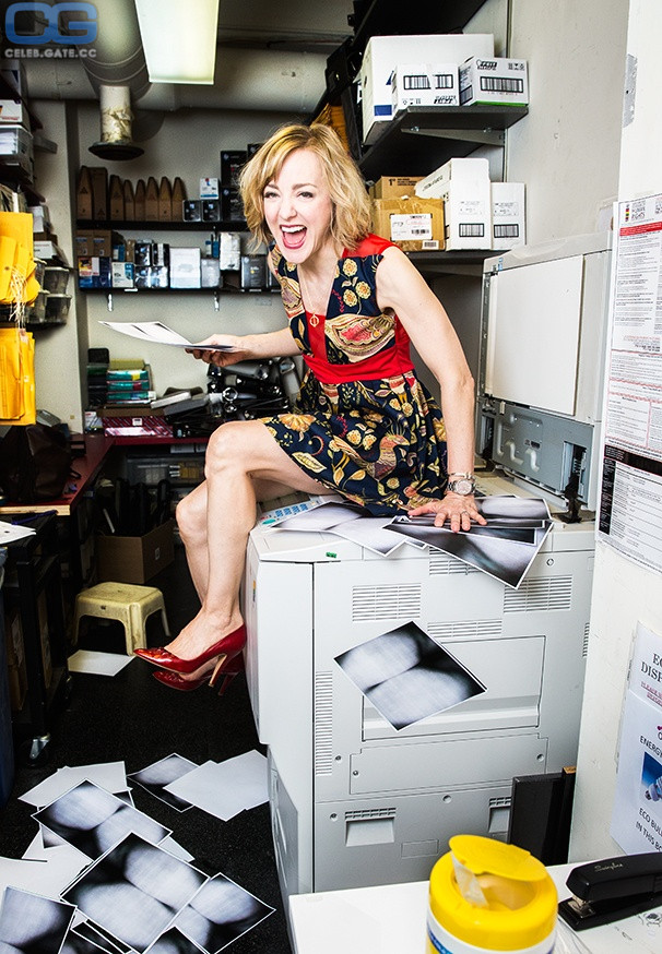 Geneva Carr legs