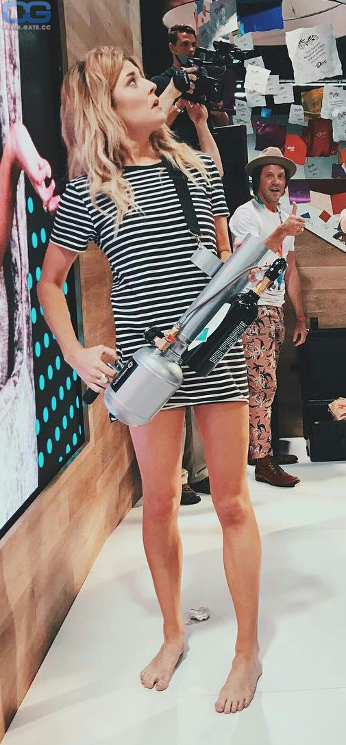 Grace Helbig 