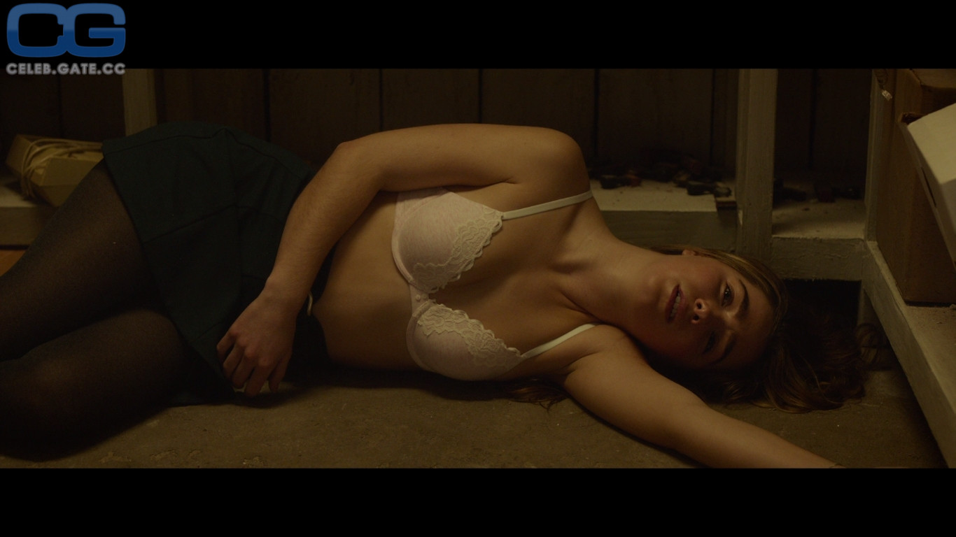 Haley Lu Richardson hot scene