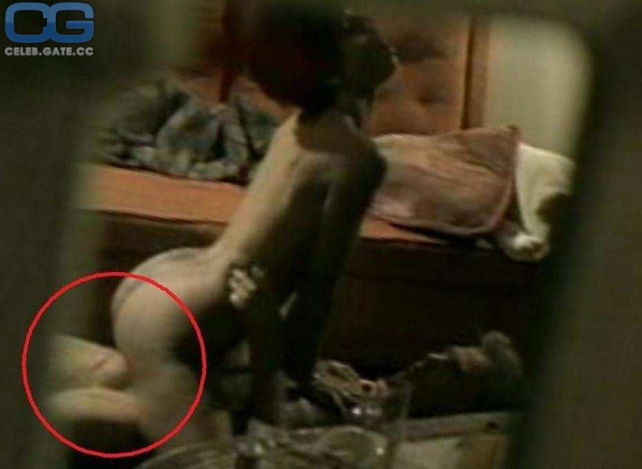 Halle Berry uncut sex scene