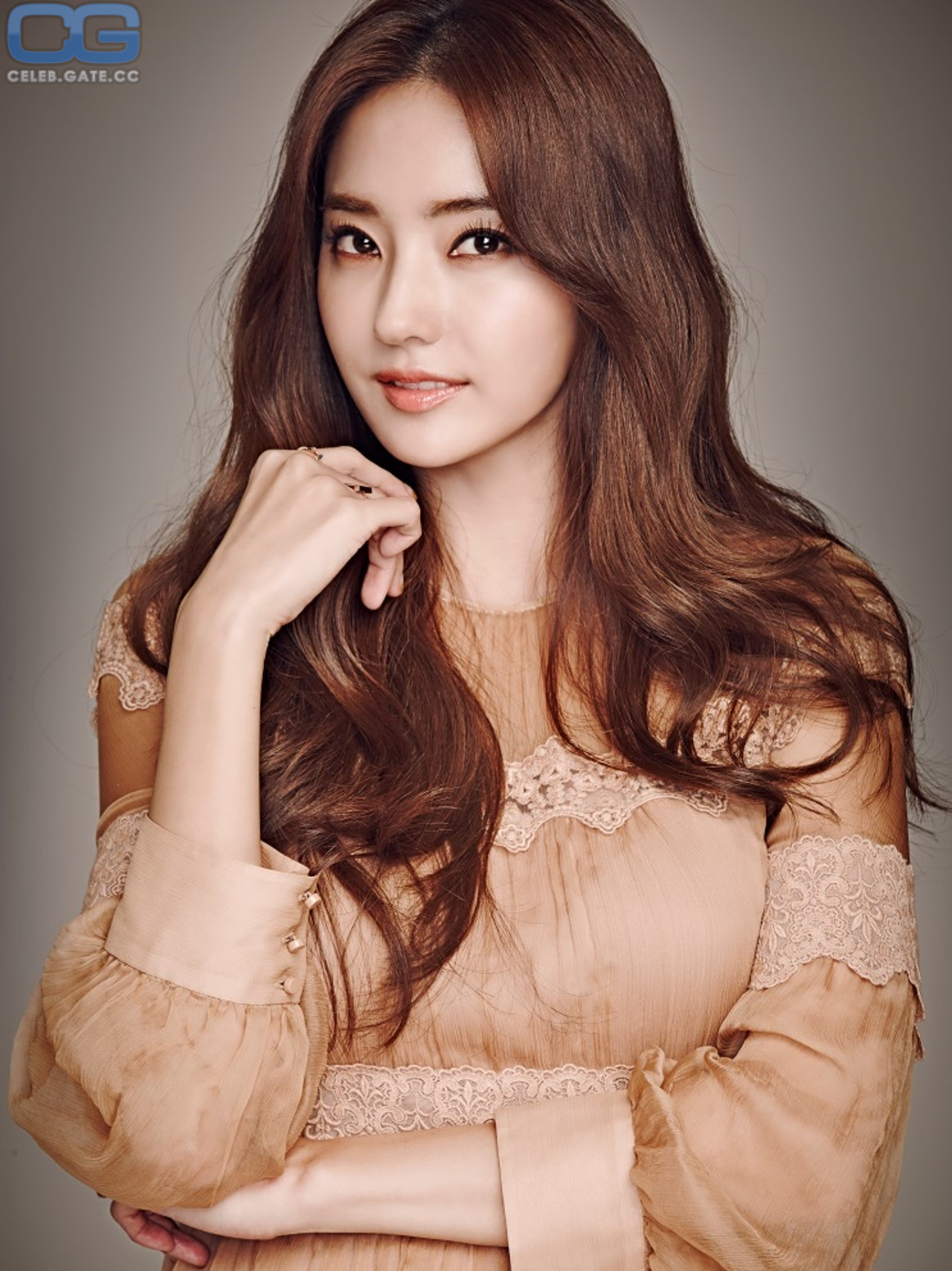 Han Chae-young 