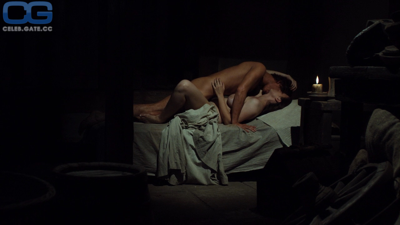 Hayley Atwell nackt scene