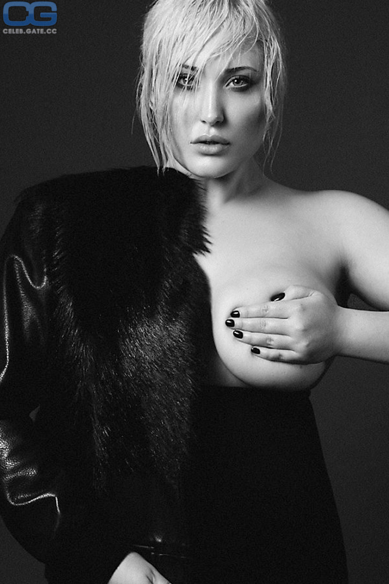 Hayley Hasselhoff nude