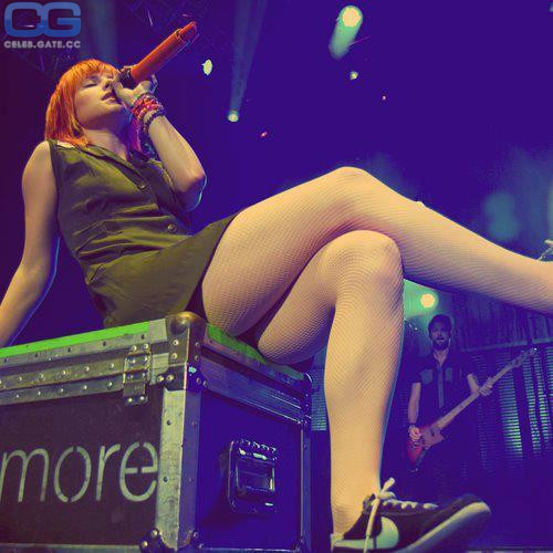 Hayley Williams upskirt