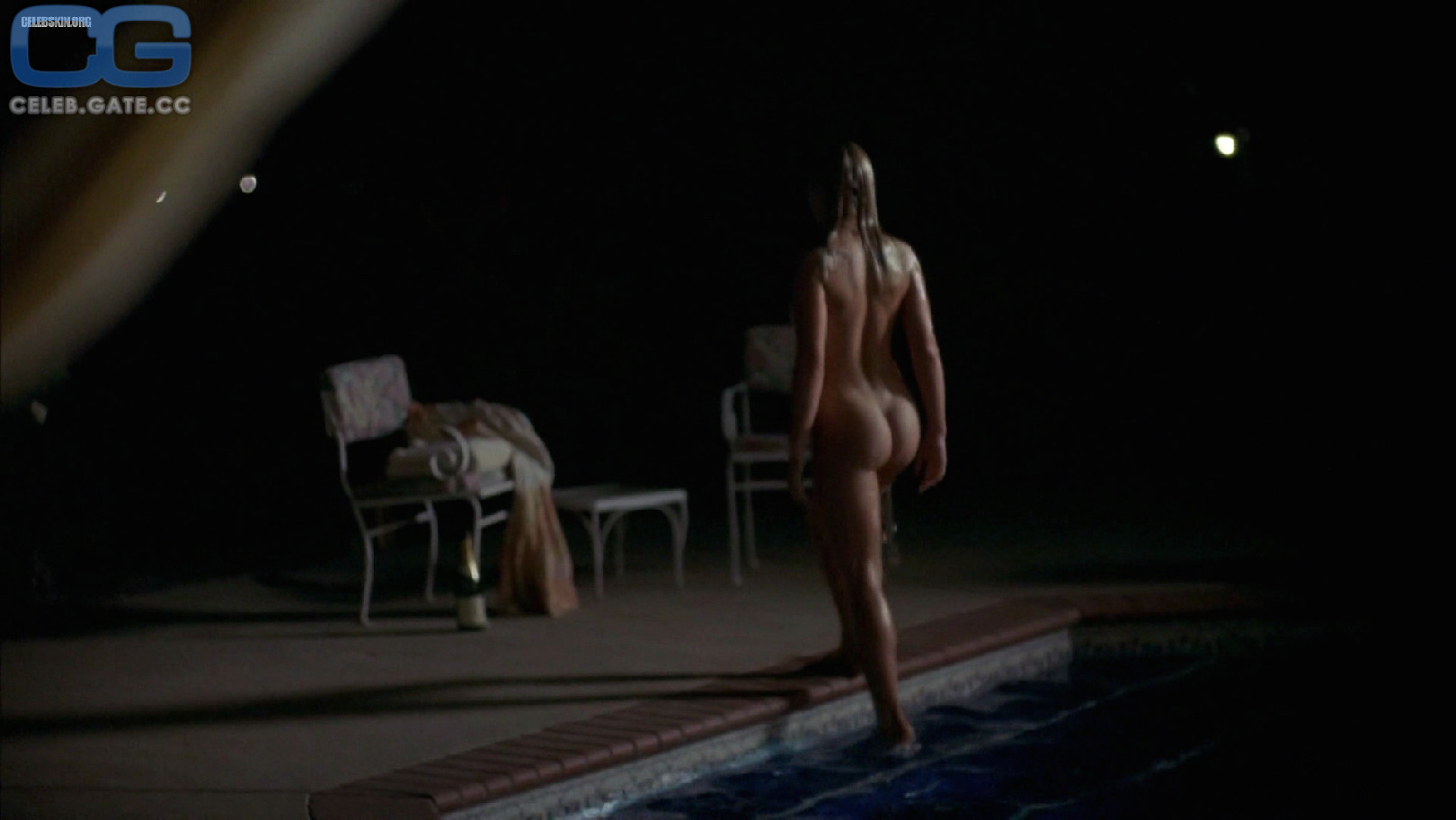 Jaime Pressly naked scene