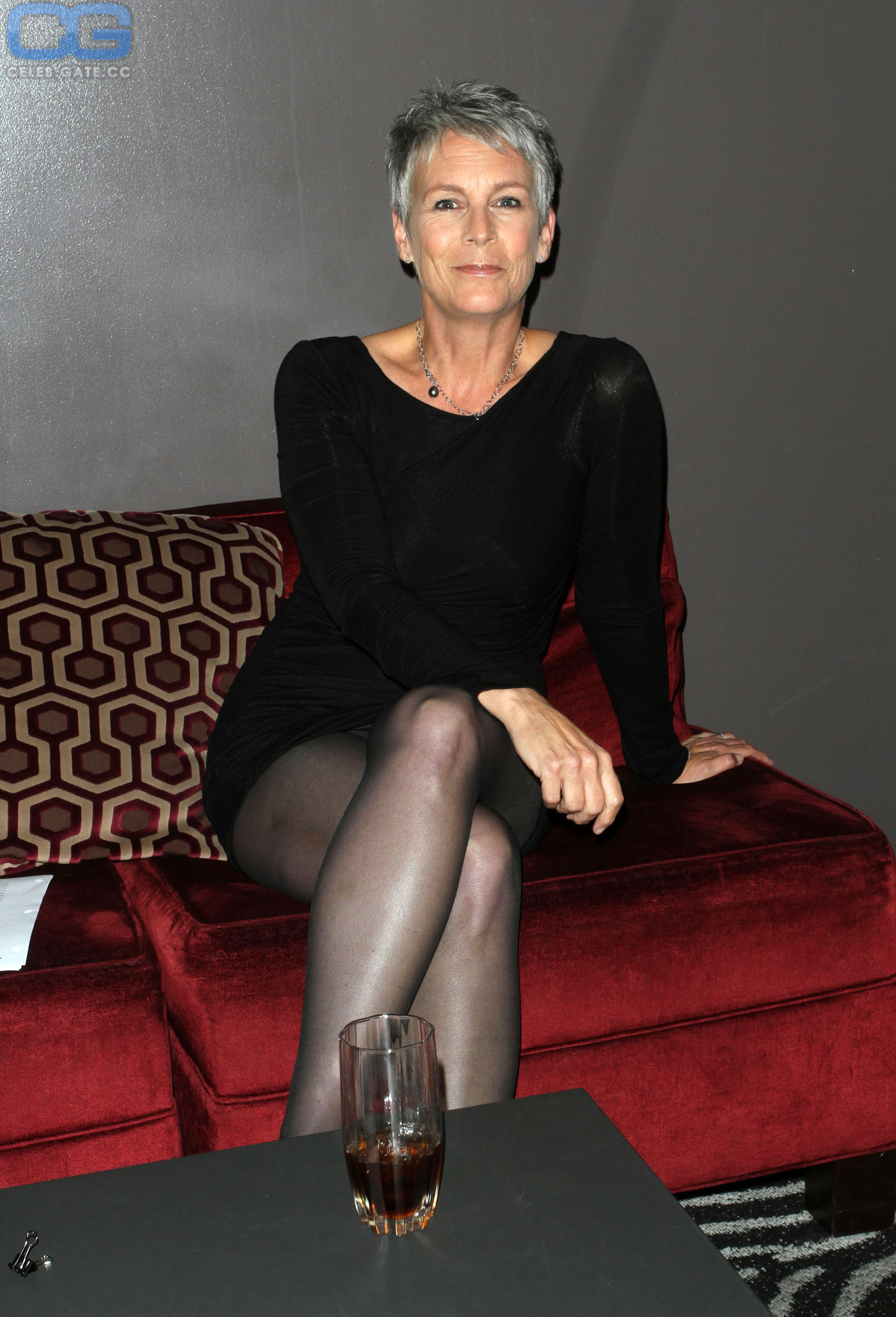 Jamie Lee Curtis hot