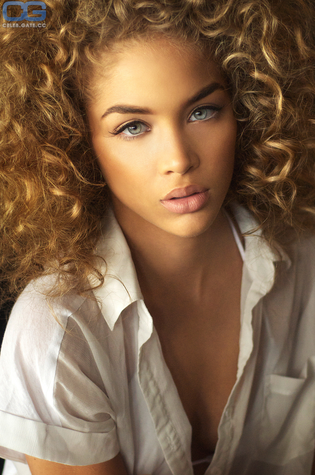 Jasmine Sanders sexy