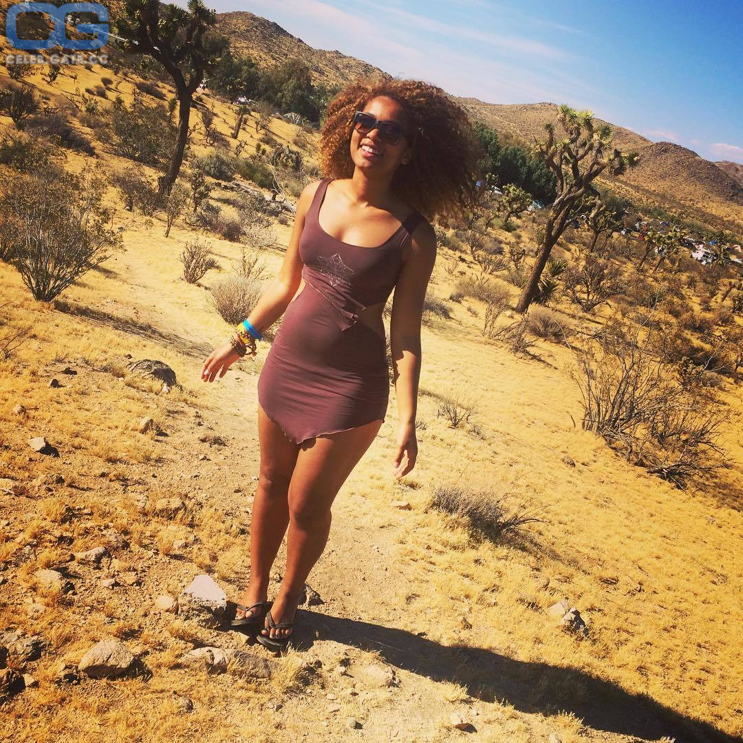 Jaz Sinclair body