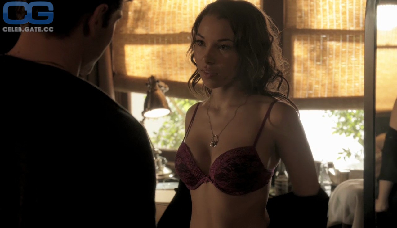 Jessica Parker Kennedy 