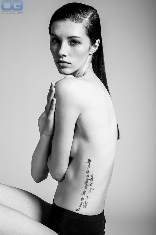 Jourdan Miller nude