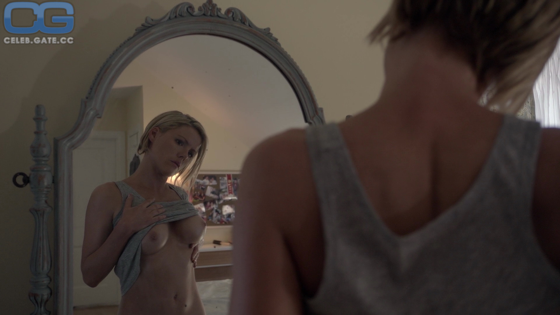 Kathleen Robertson naked