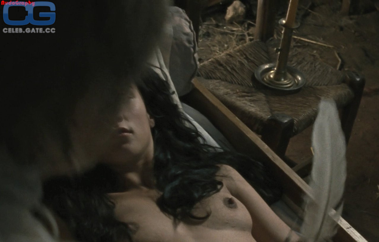 Keisha Castle-Hughes nude scene