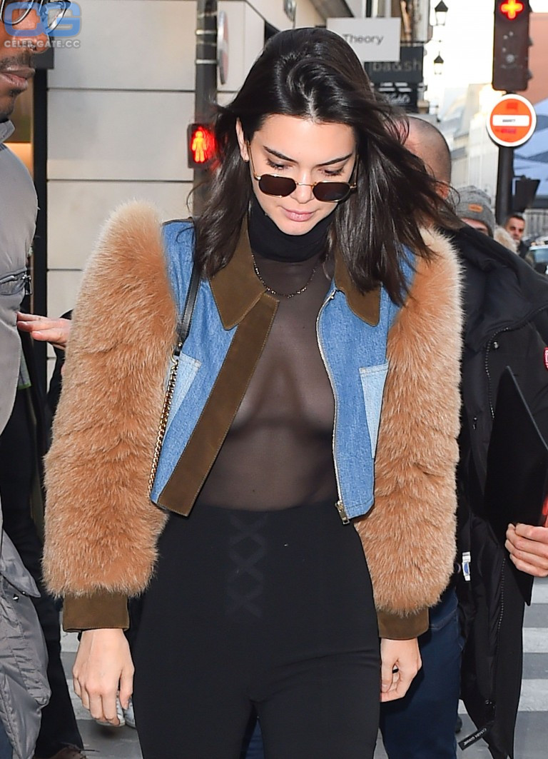 Kendall Jenner oops