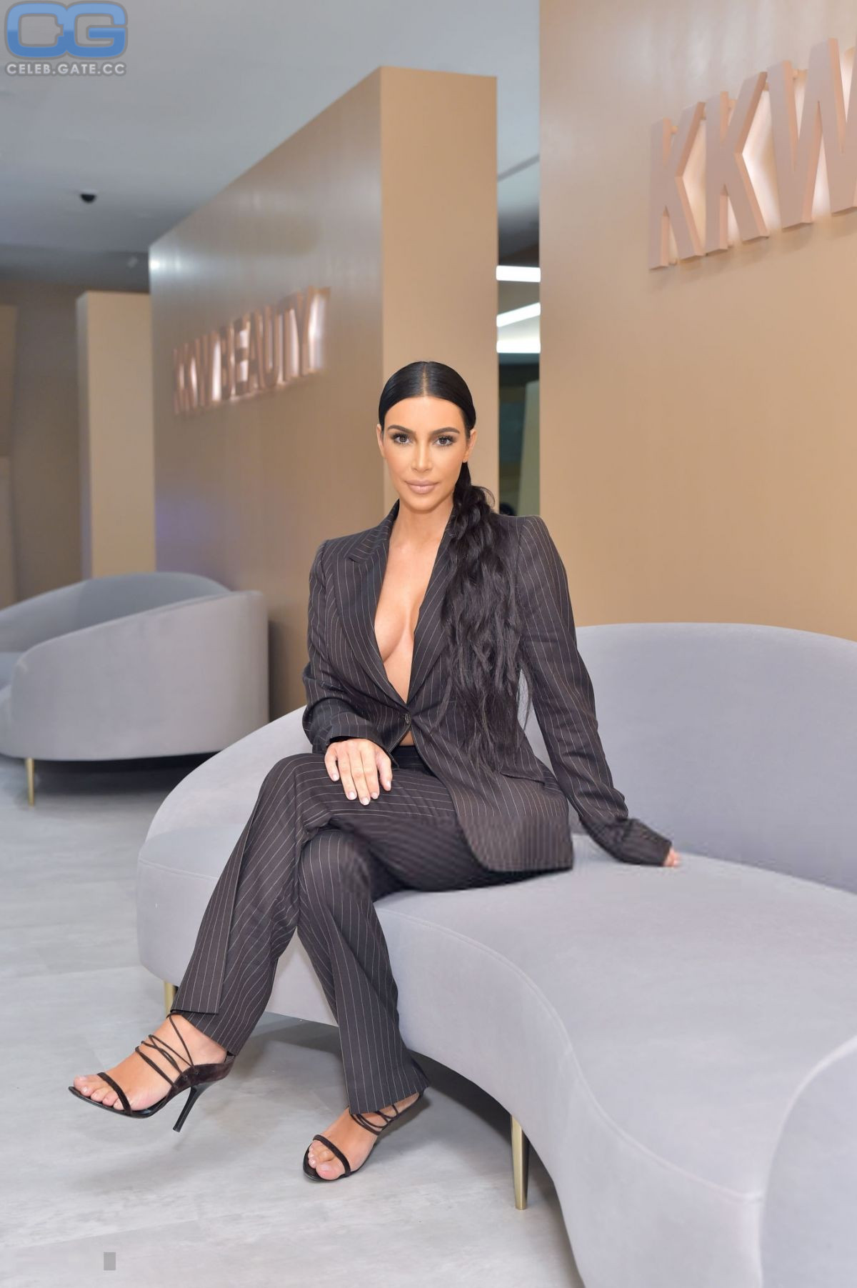 Kim Kardashian feet