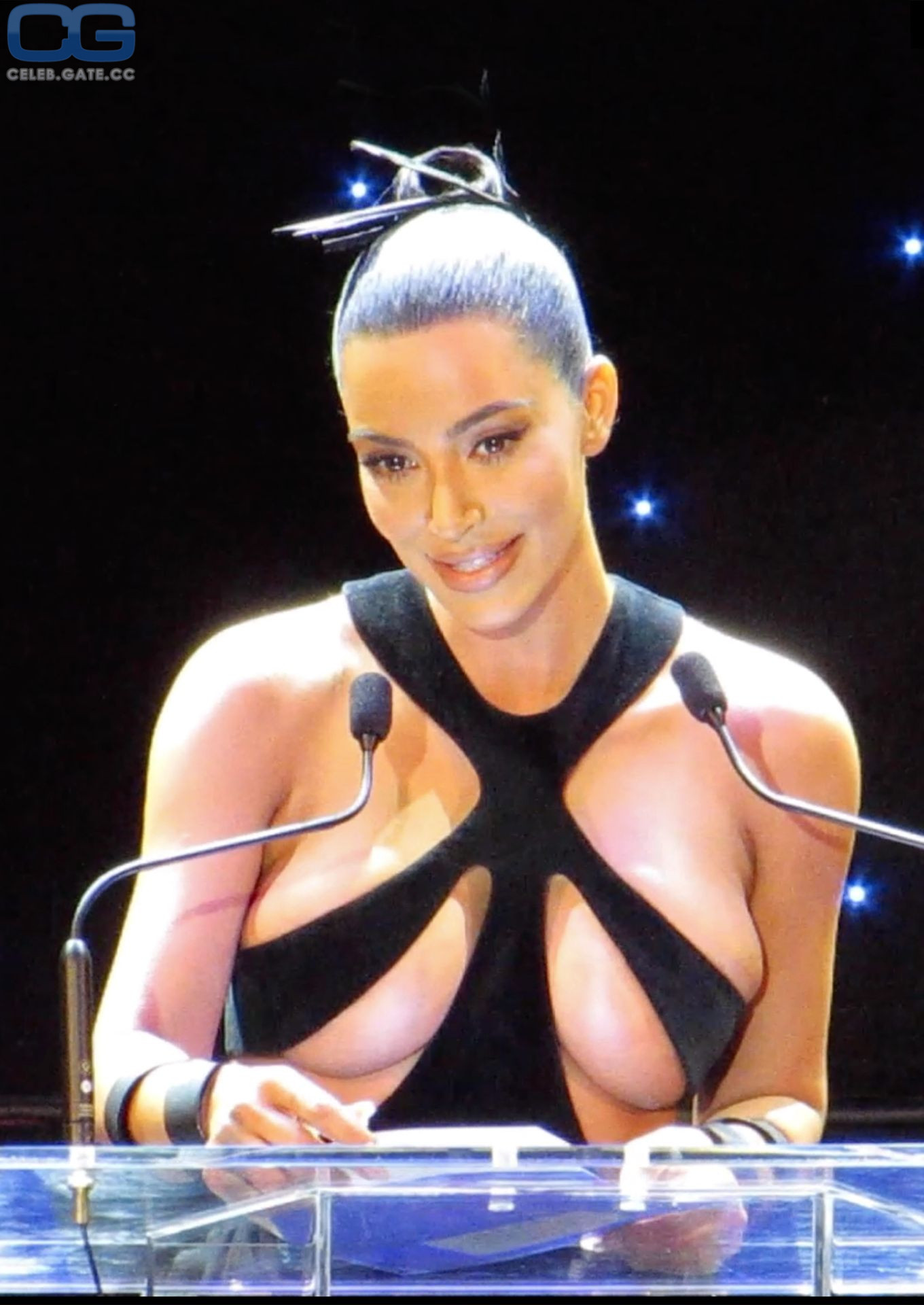 Kim Kardashian tits
