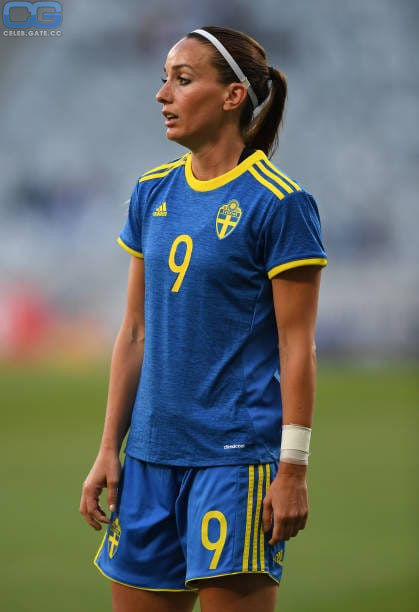 Kosovare Asllani soccer