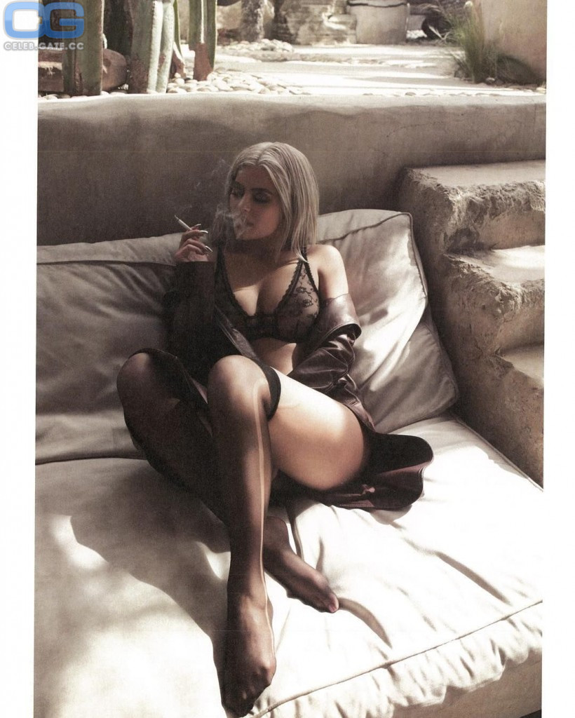 Kylie Jenner lingerie