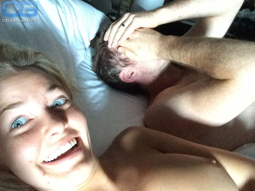 Lara Bingle private photos