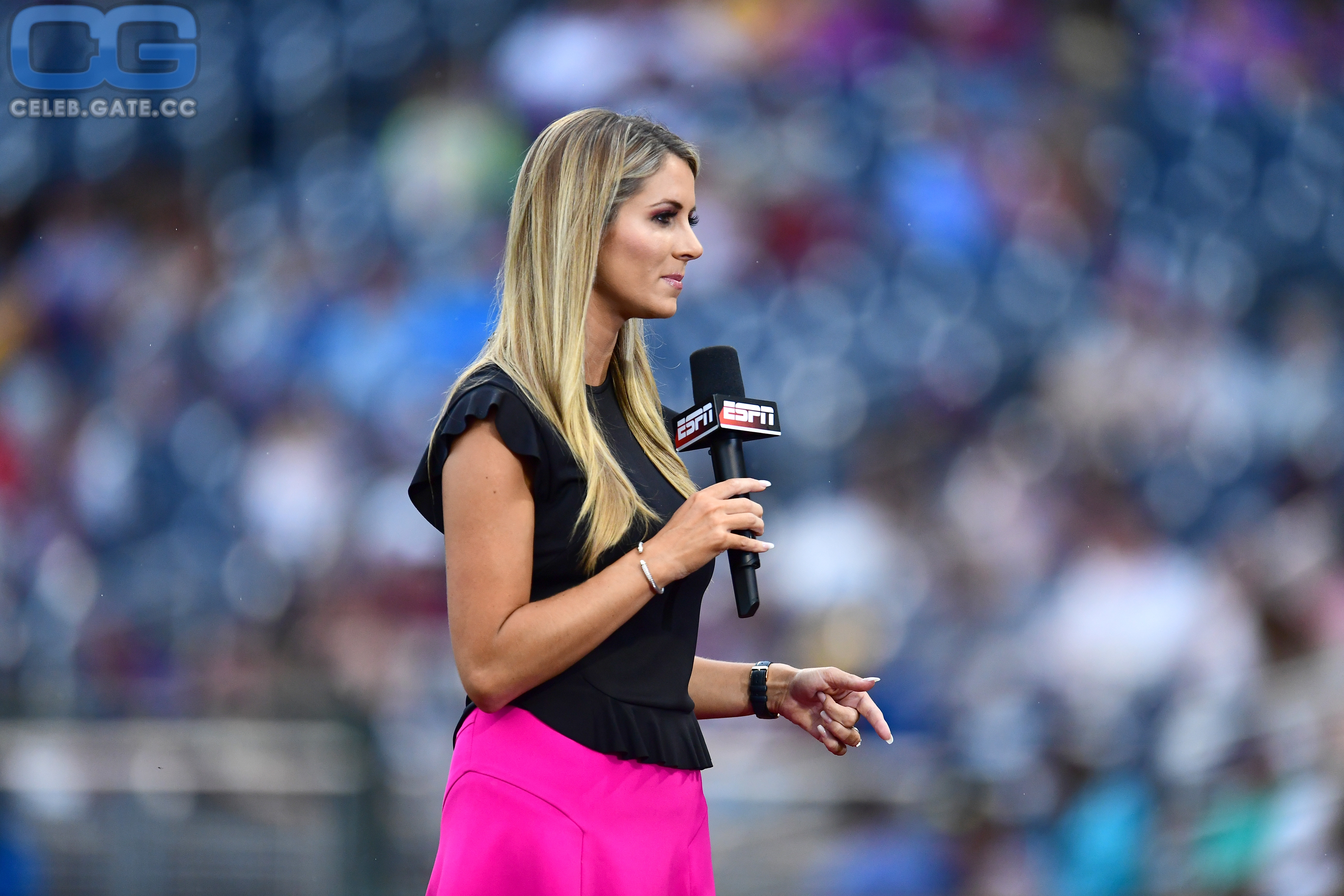 Laura Rutledge wallpaper