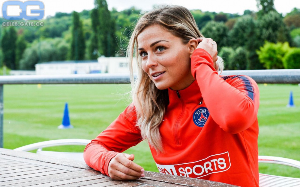 Laure Boulleau hot