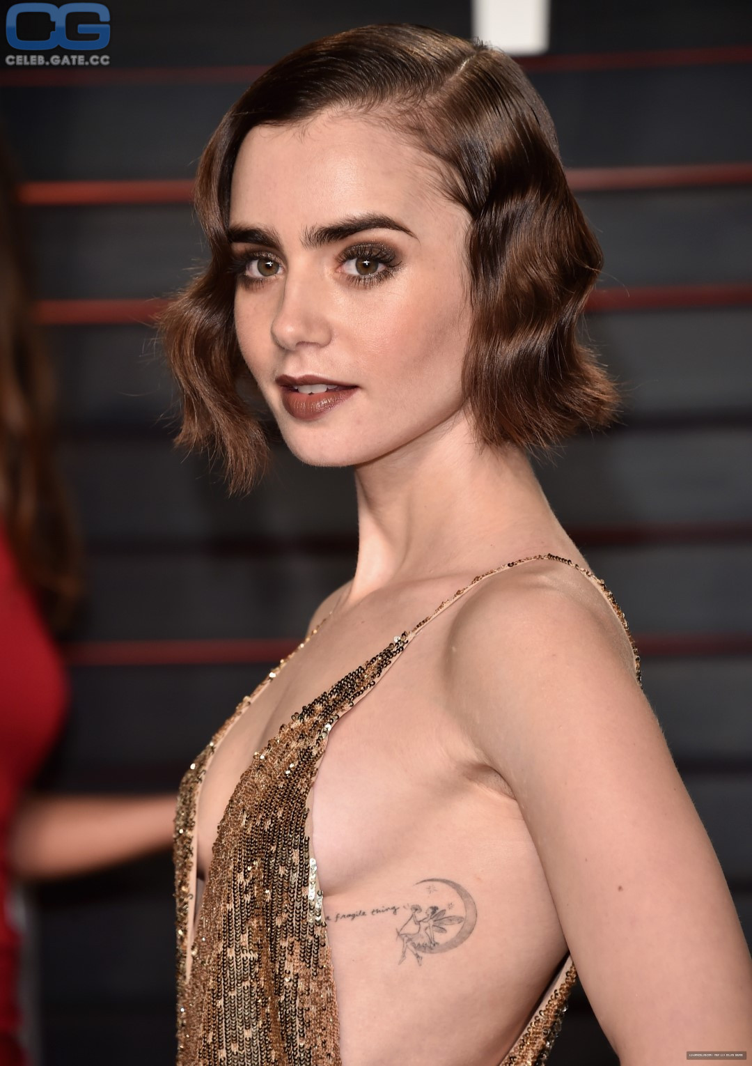 Lily Collins 