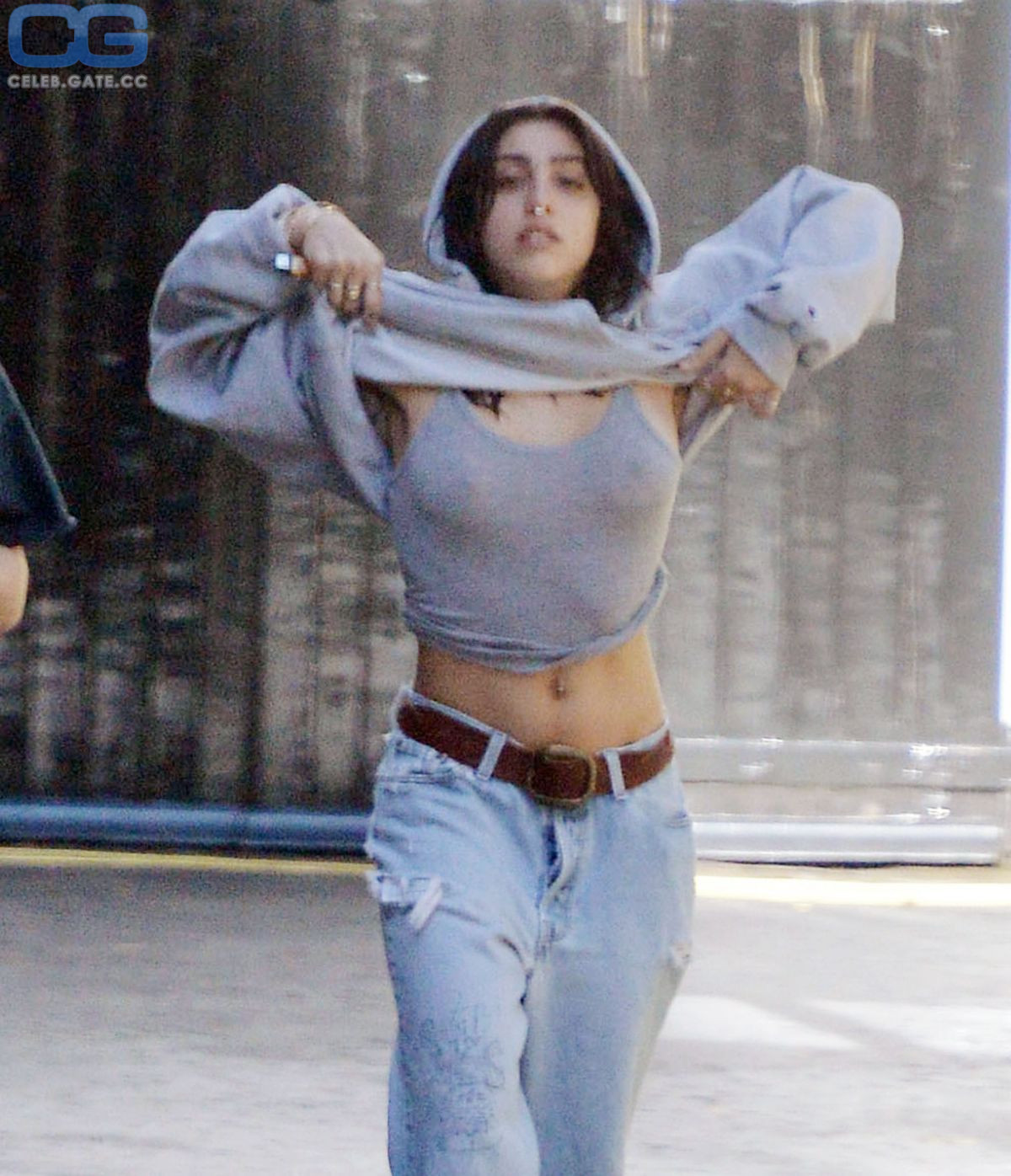 Lourdes Leon oops