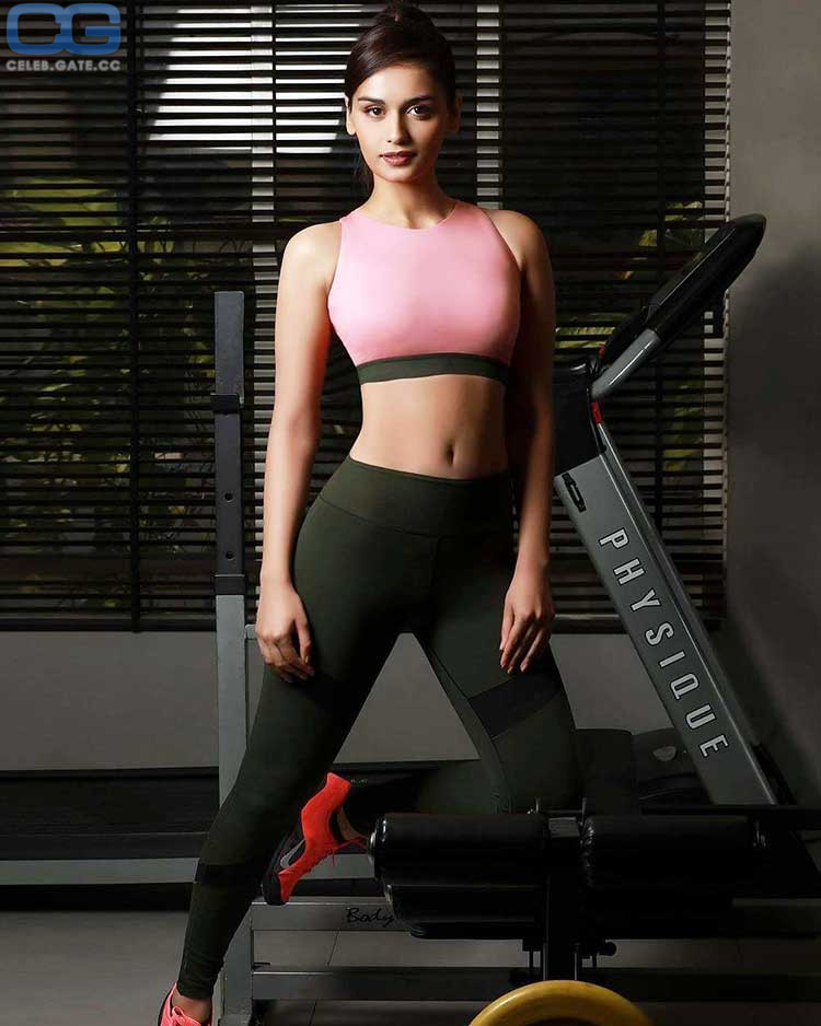 Manushi Chhillar 