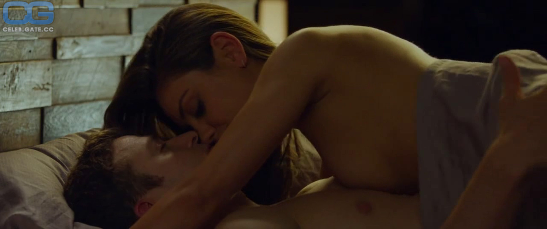 Mila Kunis sex scene