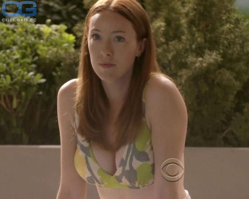 Molly Parker cleavage