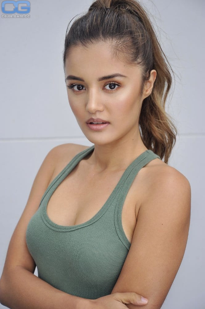 Naomi Sequeira hot