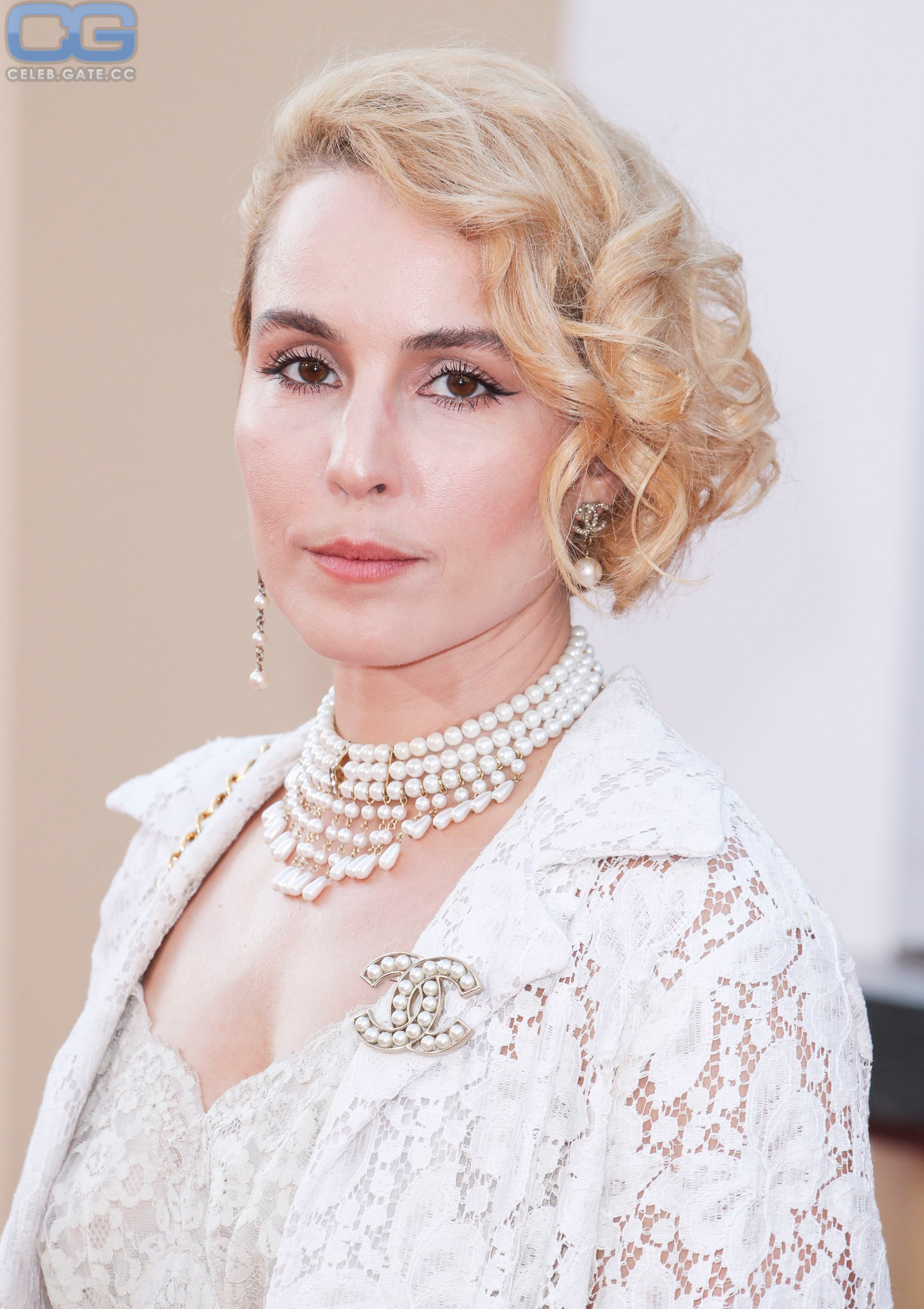 Noomi Rapace 