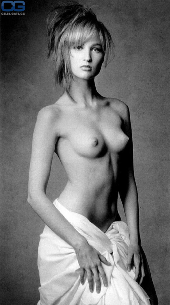 Paulina Porizkova nude photos