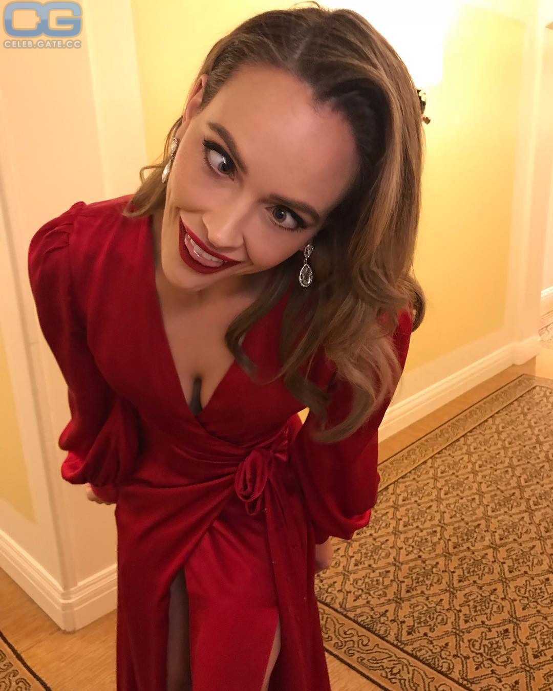 Peta Murgatroyd cleavage