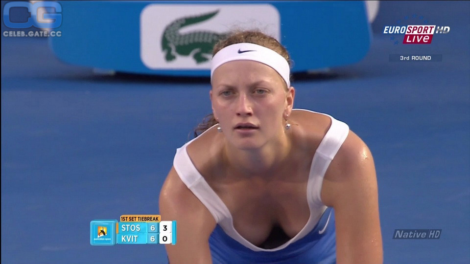 Petra Kvitova downblouse