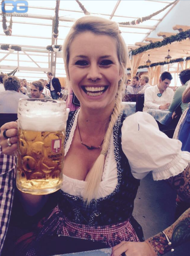 Pia Tillmann dirndl