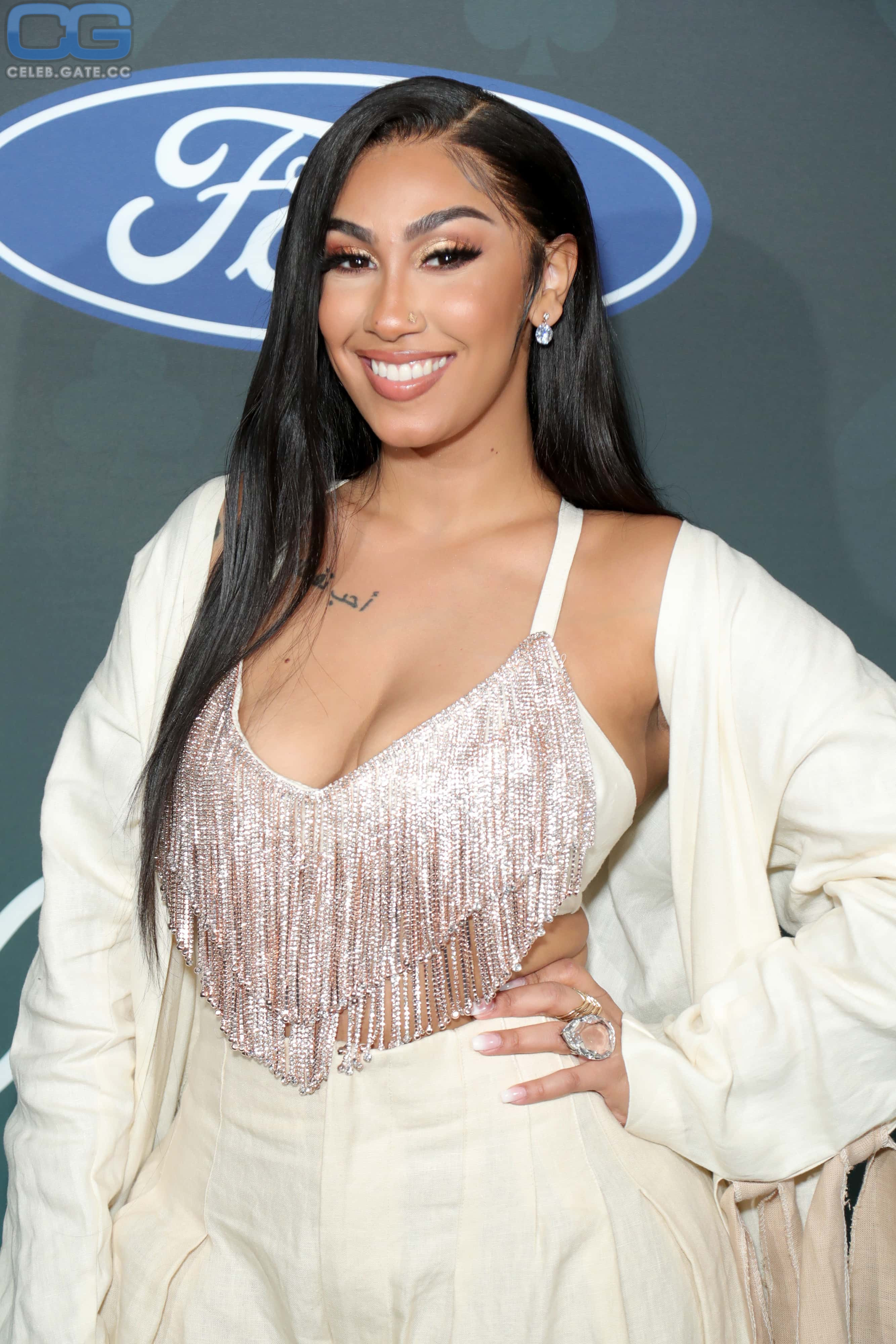 Queen Naija Bulls 