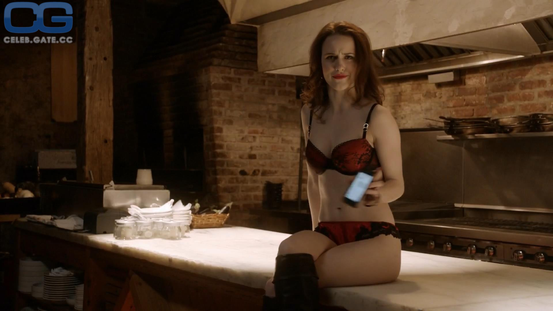 Rachel Brosnahan body