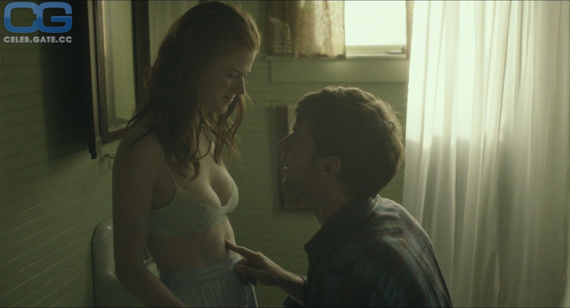 Rose Leslie sexy scene