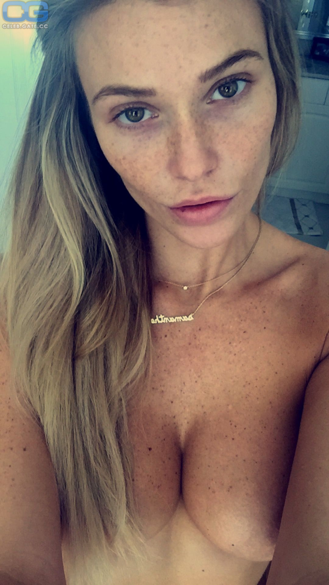 Samantha Hoopes leaked