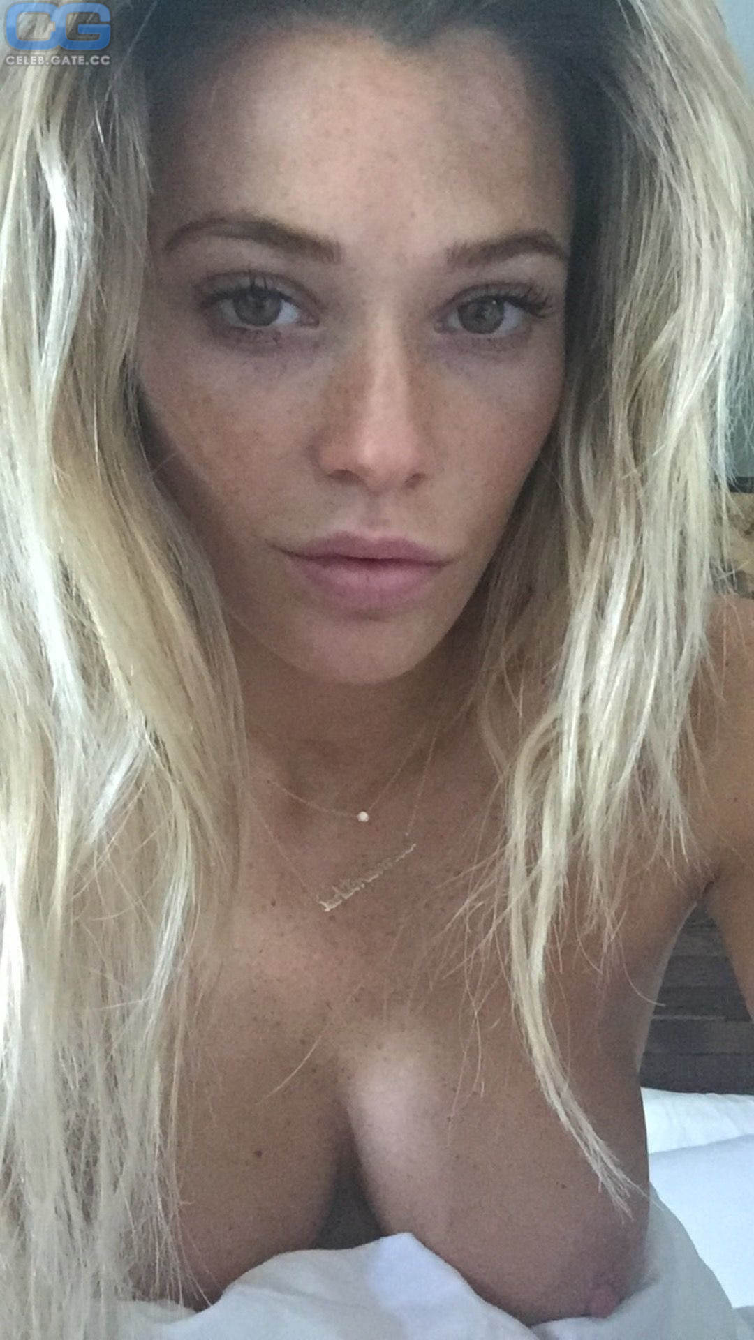 Samantha Hoopes leaked nudes