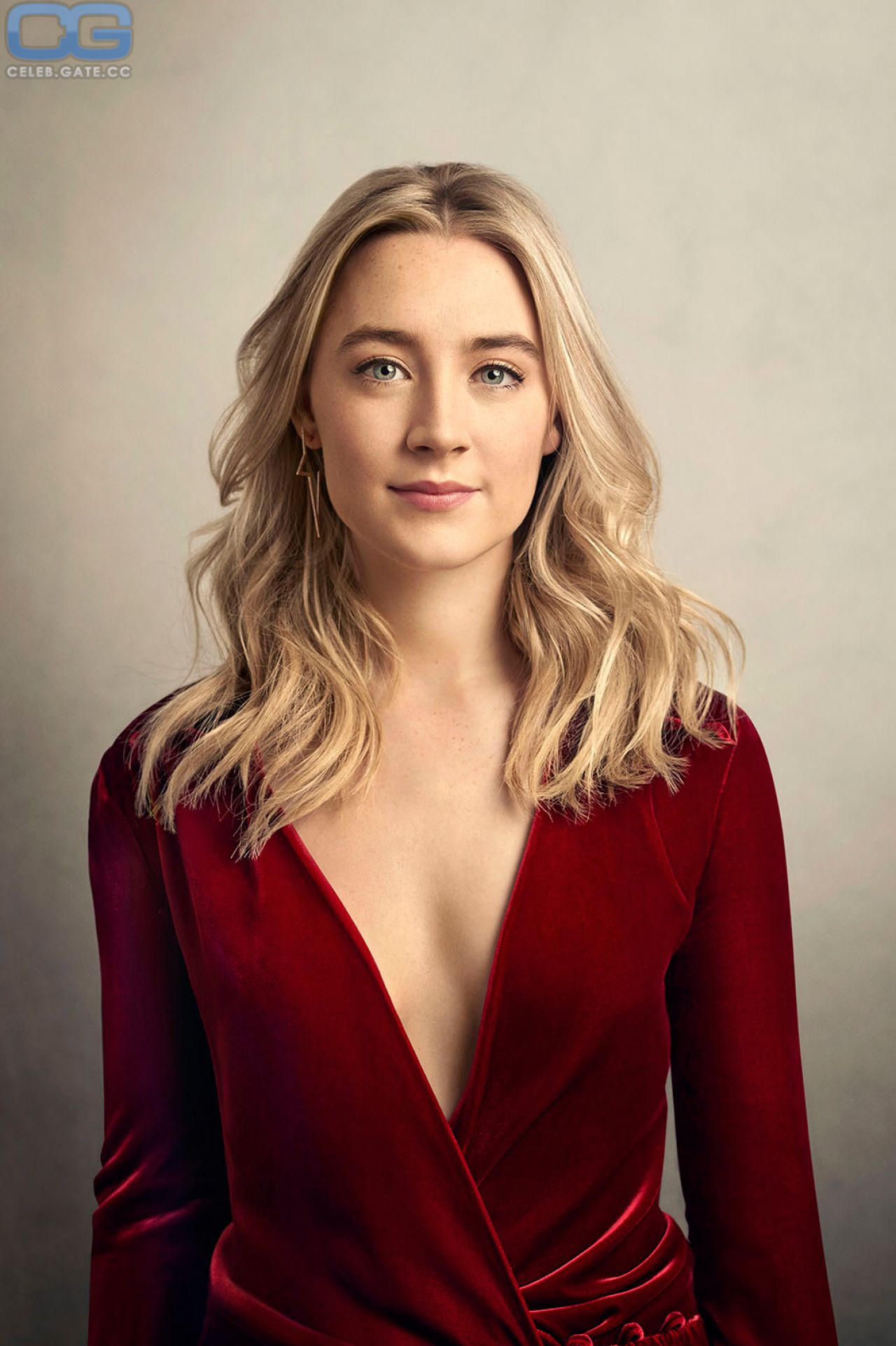 Saoirse Ronan body