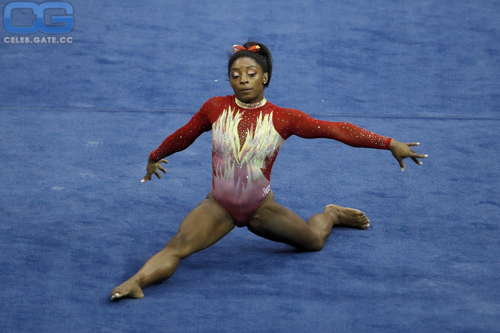 Simone Biles oops