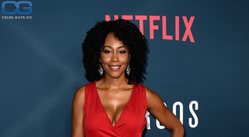 Simone Missick sexy