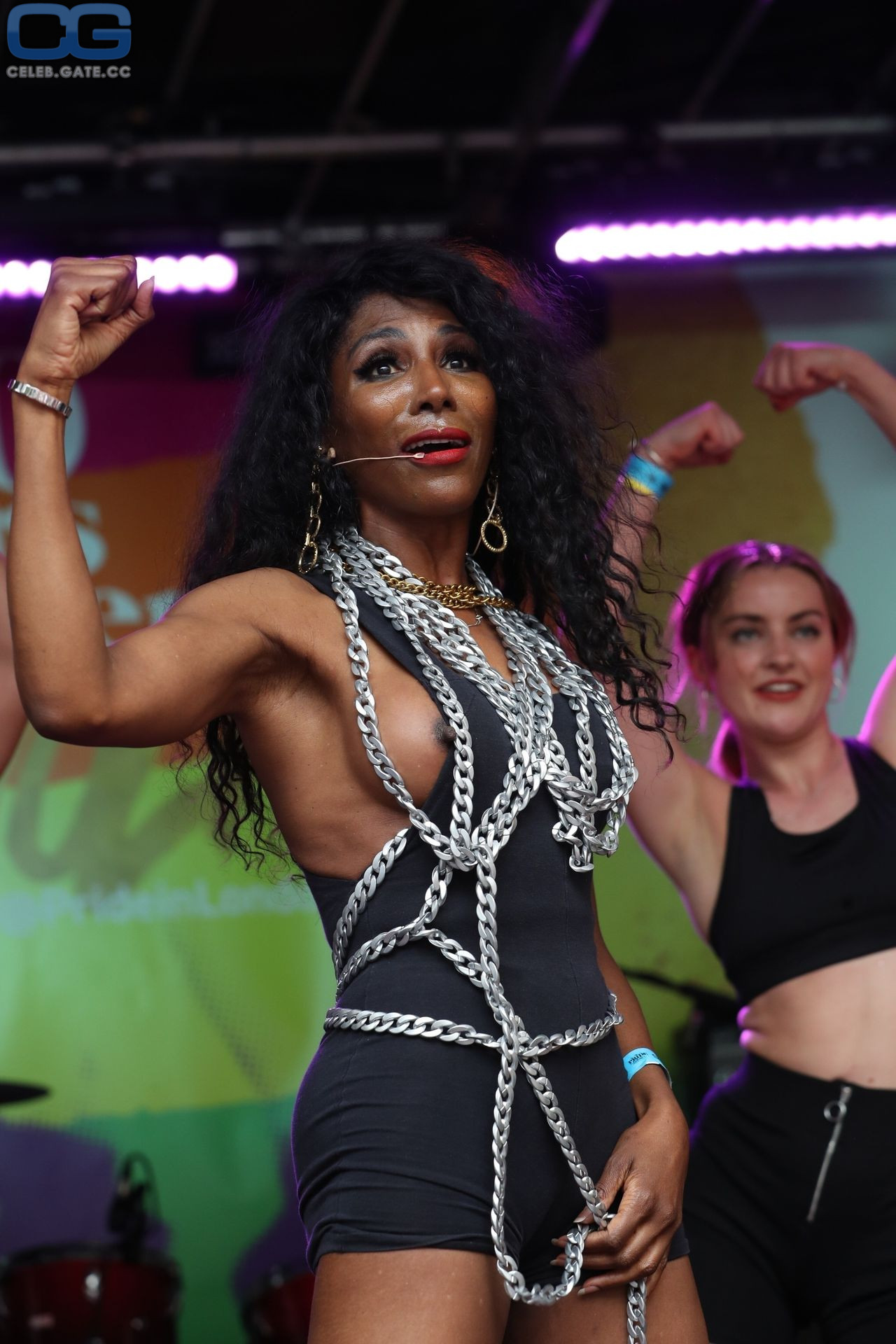 Sinitta Renet Malone 