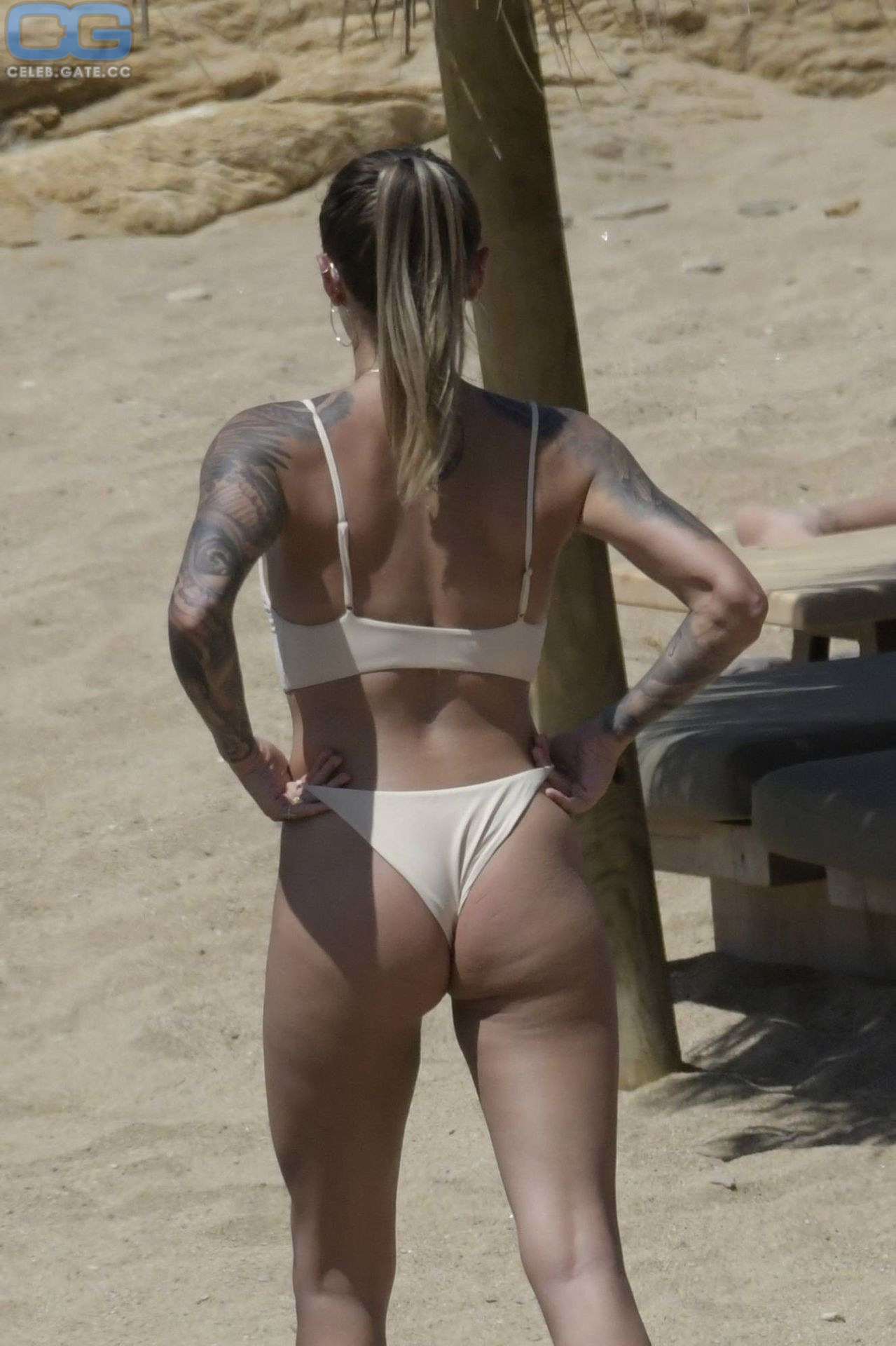 Sophia Thomalla bikini