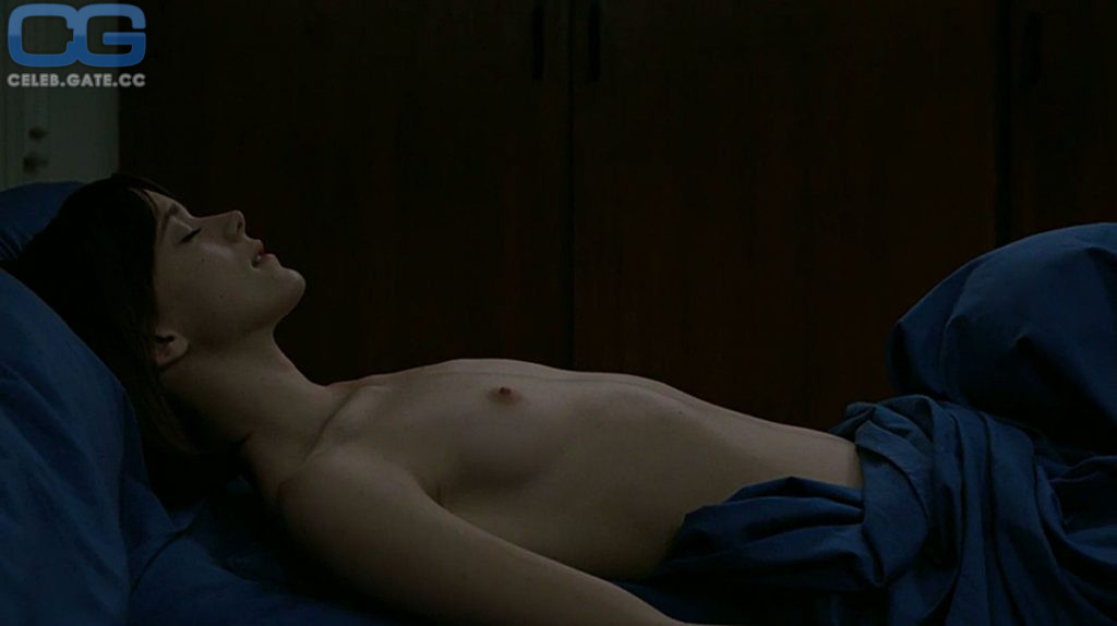 Stacy Martin sex scene