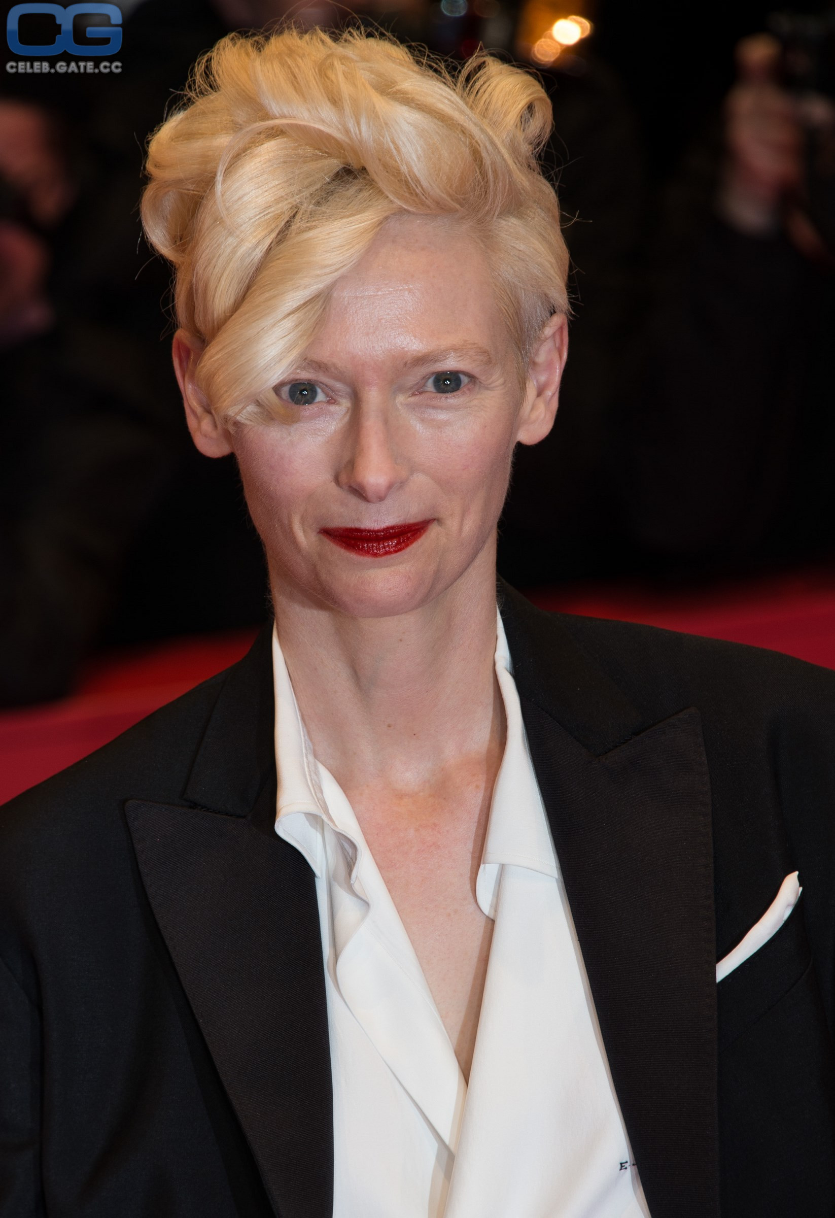 Tilda Swinton sexy