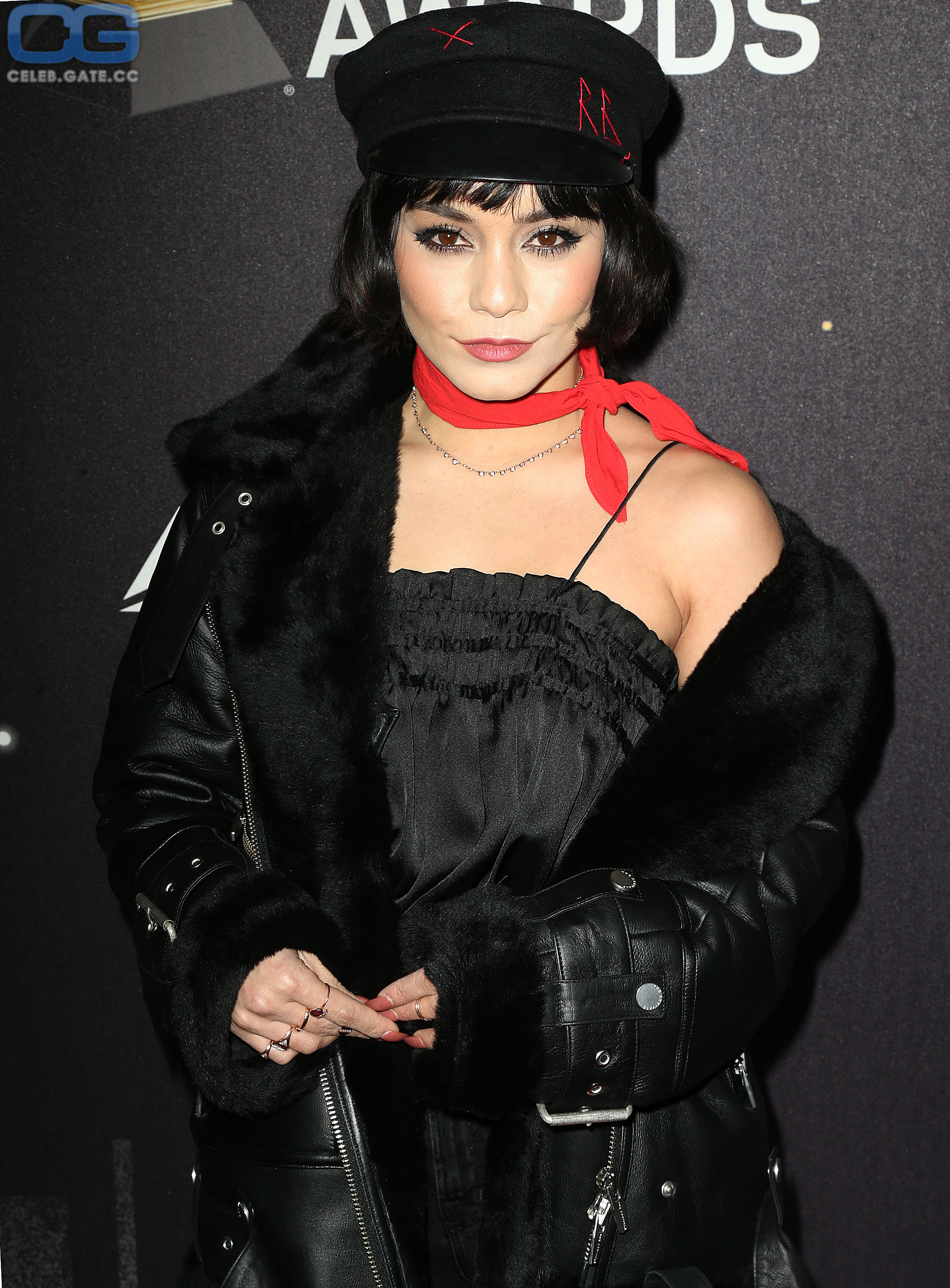 Vanessa Hudgens sexy